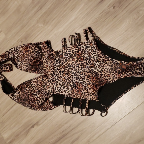 Tempt Me Swimsuit (M) - Picture 4 of 10